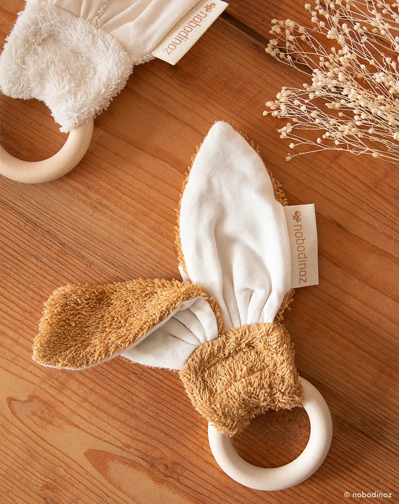 bunny-teether-ring-caramel-nobodinoz-3-2000000114514_1.jpg.webp